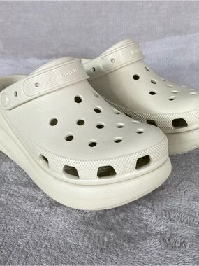 Crocs Classic Crush Clog Shoes Womens Size 9 Bone Slip On Platform NEW